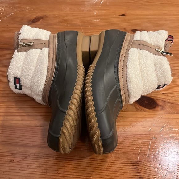Tommy Hilfiger Dark Brown Roana Winter Duck Booties Women's Size 7M - Picture 8 of 10